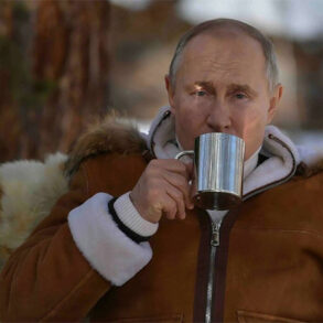 Путин, пьет, кровь, пантовые ванны