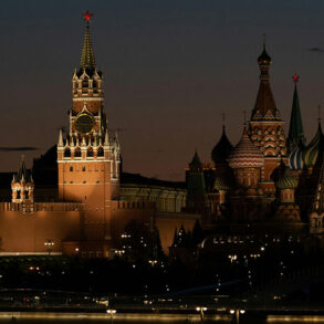 Вечерний Кремль. Фото: Dmitriy Piskarev / Pexels