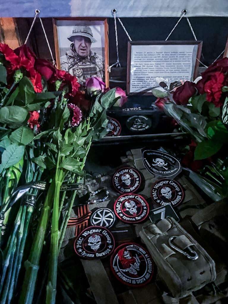 Мемориал памяти Евгения Пригожина в Ростове-на-Дону. Фото: GreyZone / Telegram